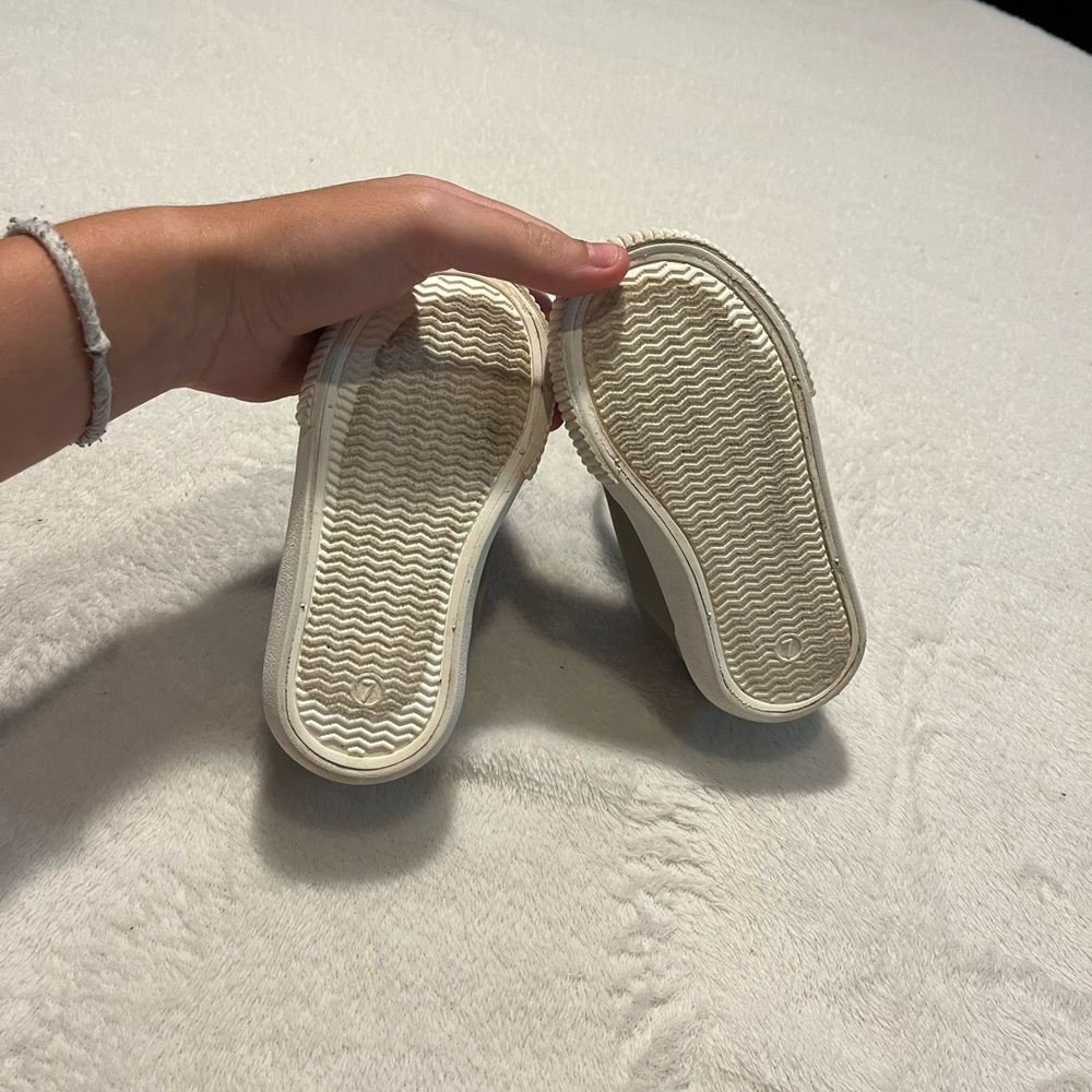 Gray and White Sneakers with Sleek Design - Picture 2 of 5